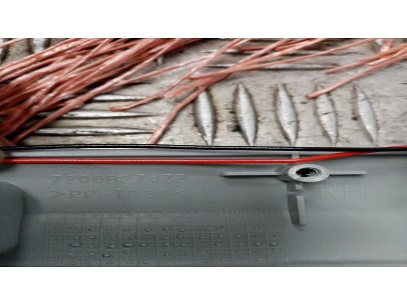 Recambio de moldura pilar delantero derecho para  referencia OEM IAM 1608380980 7200B274ZZ  Recambio de moldura pilar delantero derecho para  referencia OEM IAM 1608380980 7200B274ZZ