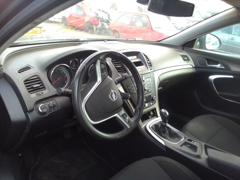 opel insignia berlina del año 2008