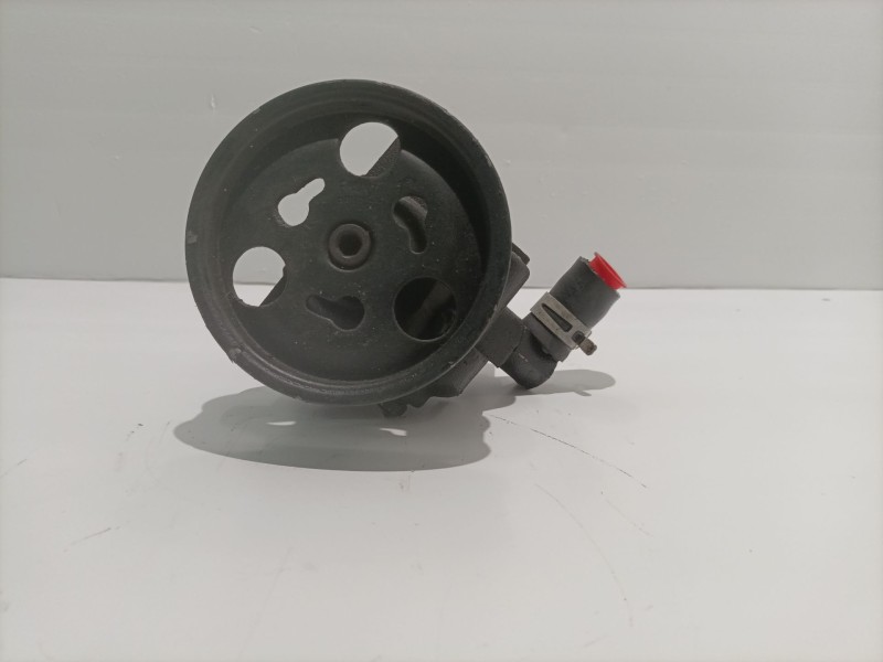 Recambio de bomba direccion para ford fiesta berlina (dx) 1.3 cat referencia OEM IAM 1336849  
