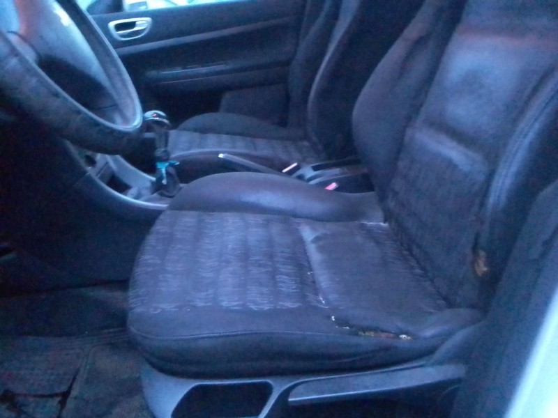 peugeot 307 (s1) del año 2001