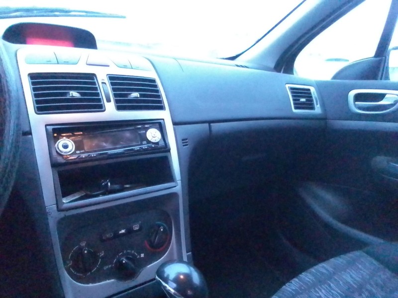 peugeot 307 (s1) del año 2001