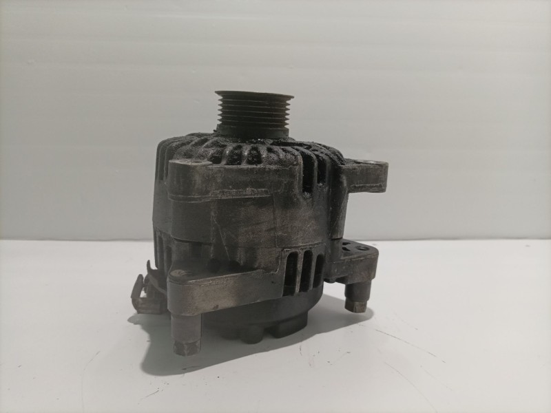 Recambio de alternador para peugeot 206 berlina 1.6 16v cat referencia OEM IAM 9646476280 2542704A 