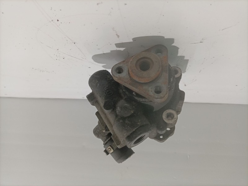Recambio de bomba servodireccion para audi a4 berlina (b5) 1.9 tdi referencia OEM IAM 8D0145156T 2054982 