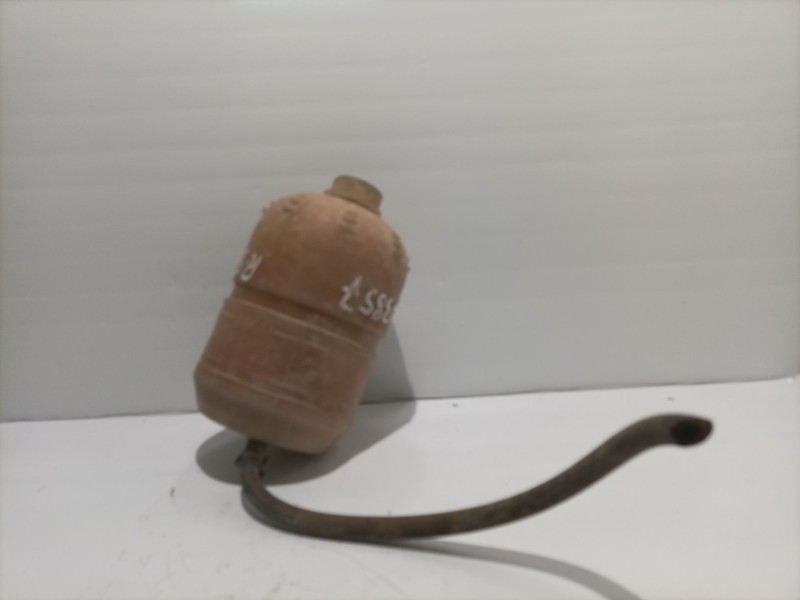 Recambio de deposito expansion para renault 5 (b/c40) l (b/c 401) referencia OEM IAM 1431716   Recambio de deposito expansion para renault 5 (b/c40) l (b/c 401) referencia OEM IAM 1431716