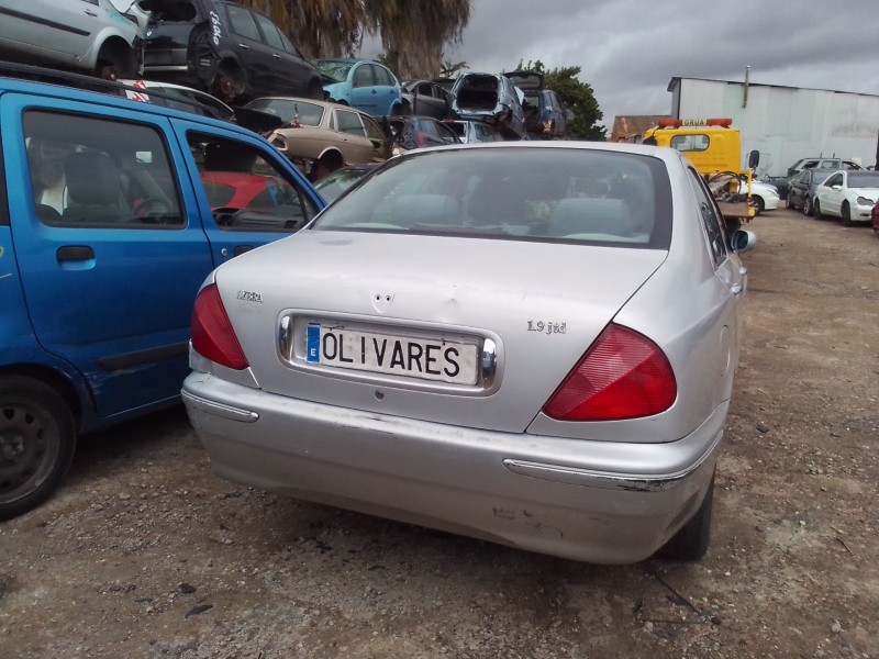 lancia lybra berlina del año 1999