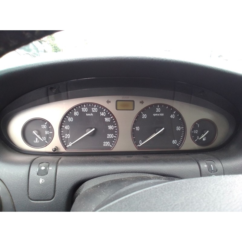 lancia lybra berlina del año 1999