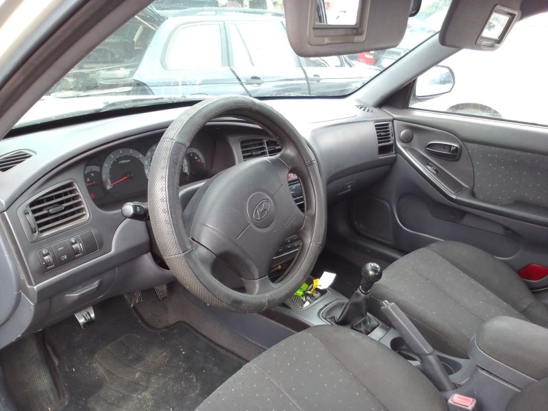 hyundai elantra (xd) del año 2000