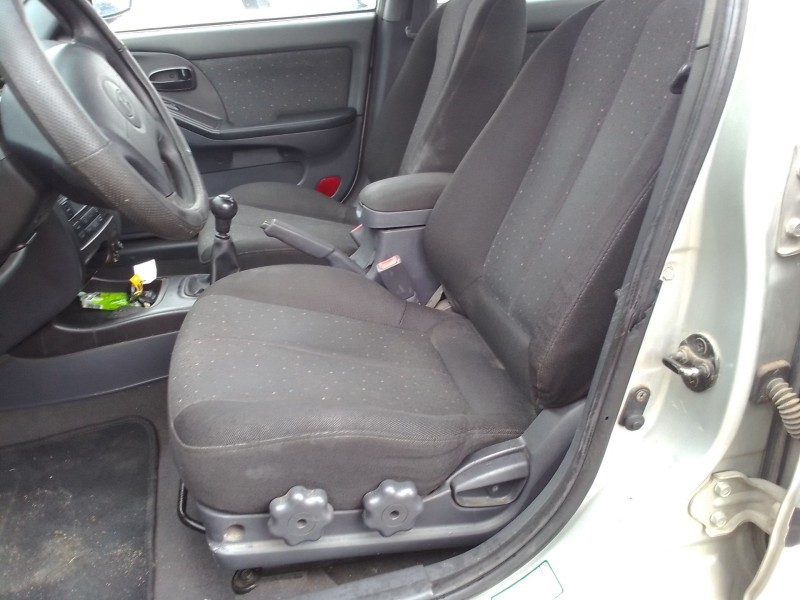 hyundai elantra (xd) del año 2000