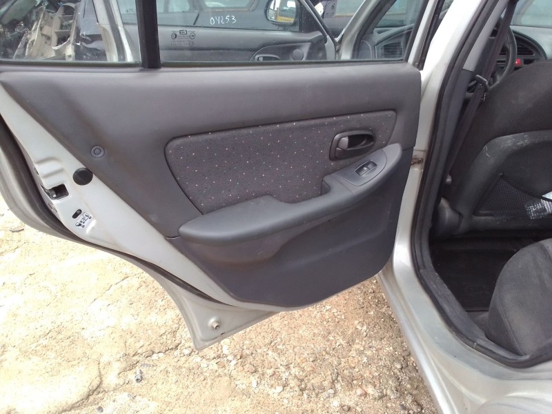 hyundai elantra (xd) del año 2000