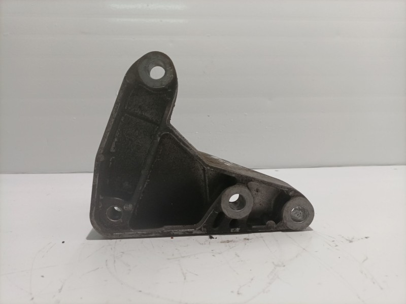 Recambio de soporte cambio para opel insignia berlina 2.0 cdti cat referencia OEM IAM 13228288  