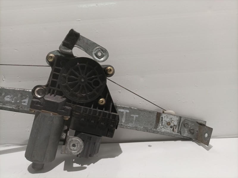 Recambio de elevalunas trasero izquierdo para ford mondeo berlina (ge) trend referencia OEM IAM 1320875  