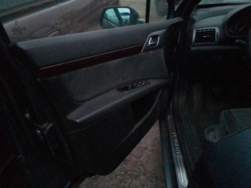 peugeot 407 del año 2004