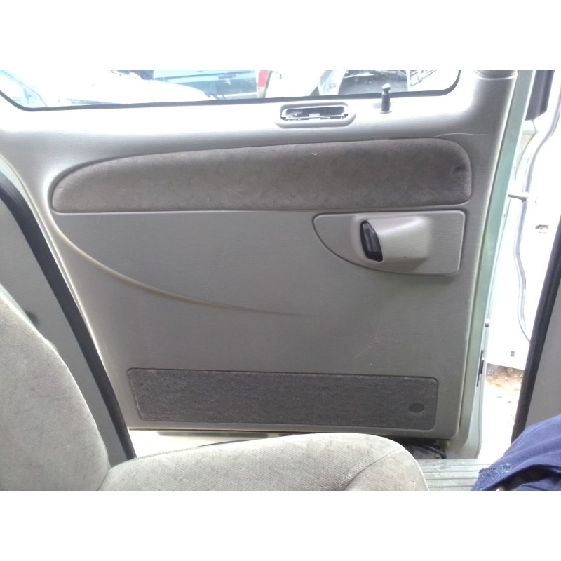 chrysler grand voyager del año 2008