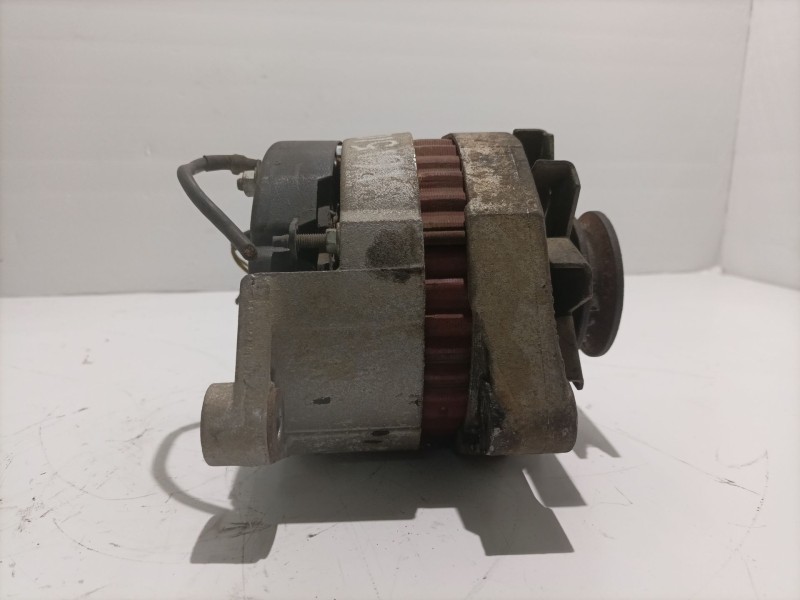 Recambio de alternador para renault express referencia OEM IAM 77007842  