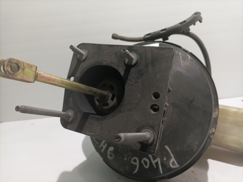 Recambio de servofreno para peugeot 407 st confort referencia OEM IAM 96572371 03786234024 P9657237180