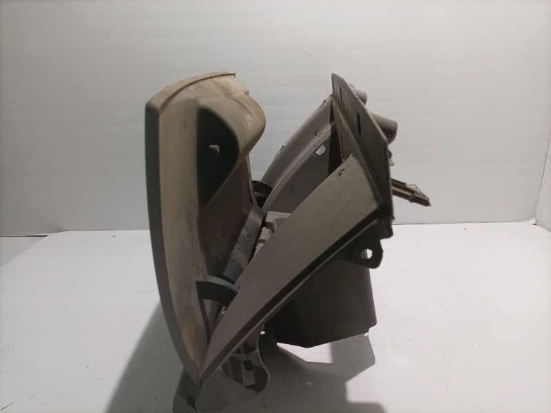 Recambio de guantera para volvo v40 familiar 1.6 referencia OEM IAM 39888614  