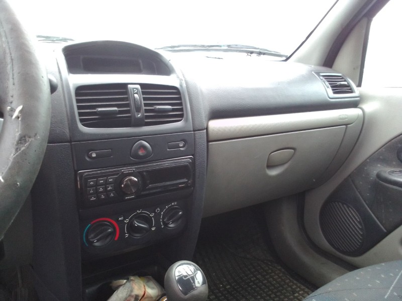 renault clio ii del año 2001