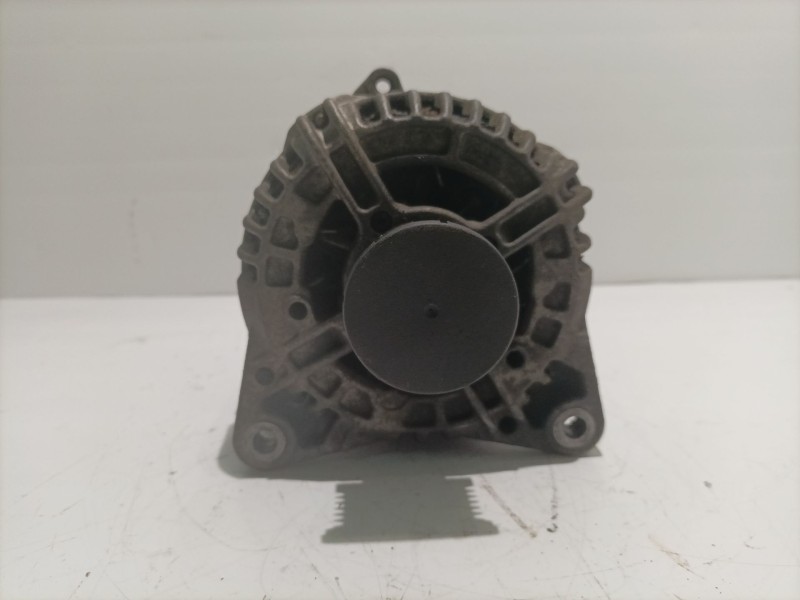 Recambio de alternador para renault laguna ii (bg0) privilege referencia OEM IAM 7711134316  