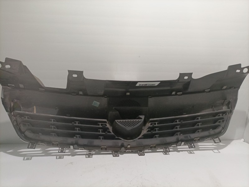 Recambio de rejilla delantera para opel zafira a 1.6 16v referencia OEM IAM 13136136 1657020 