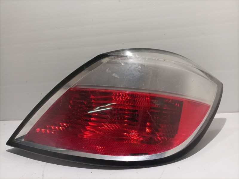 Recambio de piloto trasero derecho para opel astra h berlina enjoy referencia OEM IAM 159728 2357485 