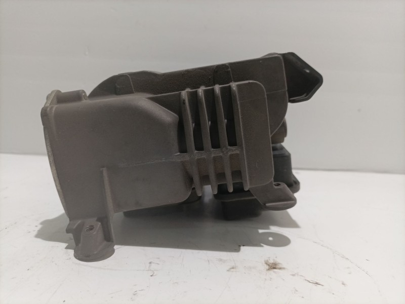 Recambio de bomba suspension para citroen c4 picasso referencia OEM IAM 9682022980  