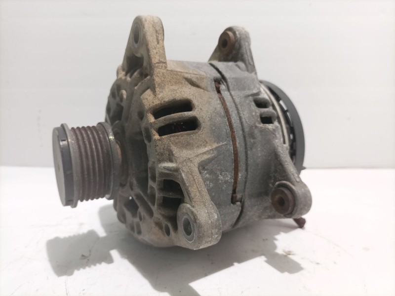 Recambio de alternador para renault kangoo 1.5 dci diesel referencia OEM IAM 0124525139 1310350 