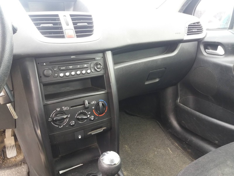 peugeot 207    |   0.06 - ... | 2006 del año 2006