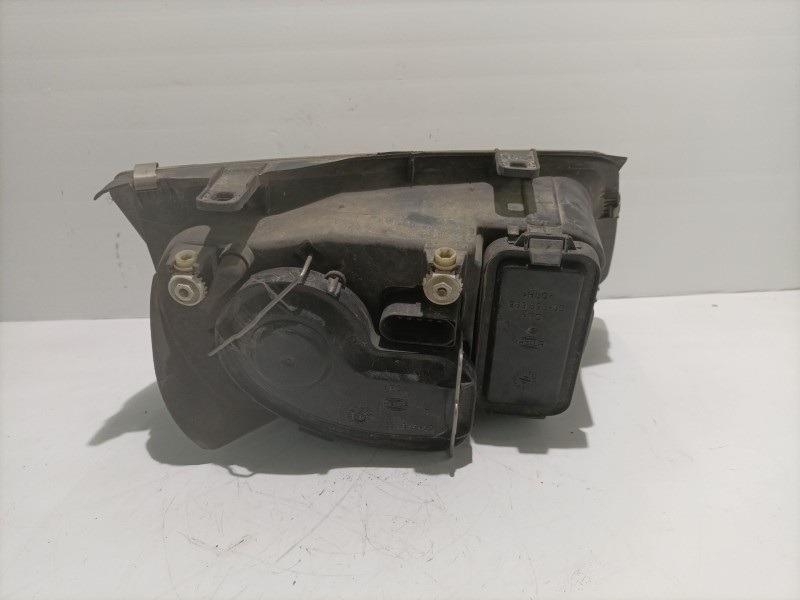 Recambio de faro izquierdo para volkswagen bora berlina (1j2) conceptline referencia OEM IAM 1J5941017BE  