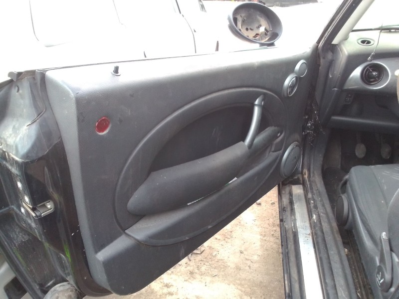 mini one del año 2022