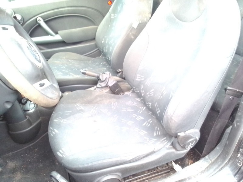 mini one del año 2022