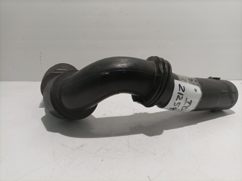Recambio de tubo admision para peugeot 207 referencia OEM IAM 9684813580  