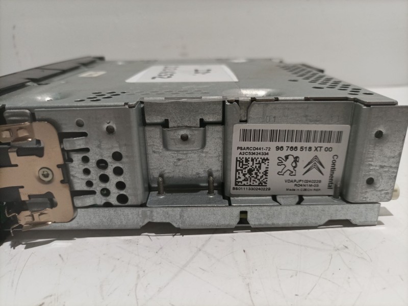 Recambio de sistema audio / radio cd para peugeot 207 referencia OEM IAM 96766518XT 6574PW 