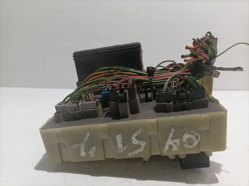 Recambio de caja reles / fusibles para ford focus berlina (cak) ambiente referencia OEM IAM 98AG14A073CG.  