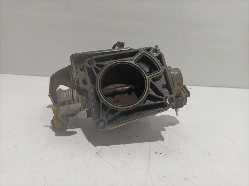 Recambio de caja mariposa para ford focus berlina (cak) ambiente referencia OEM IAM 988F9B989  