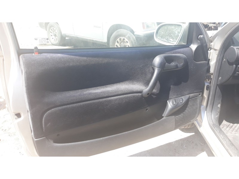 opel corsa b del año 1996