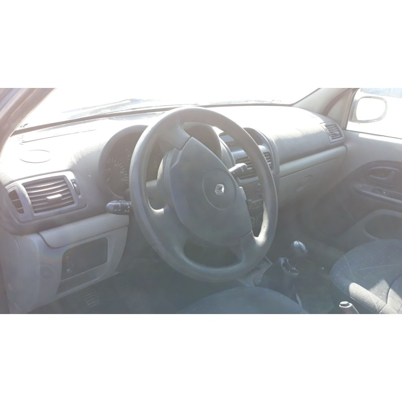 renault clio ii fase ii (b/cb0) del año 2001