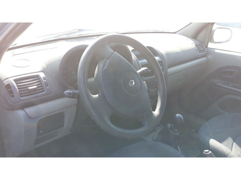 renault clio ii fase ii (b/cb0) del año 2001