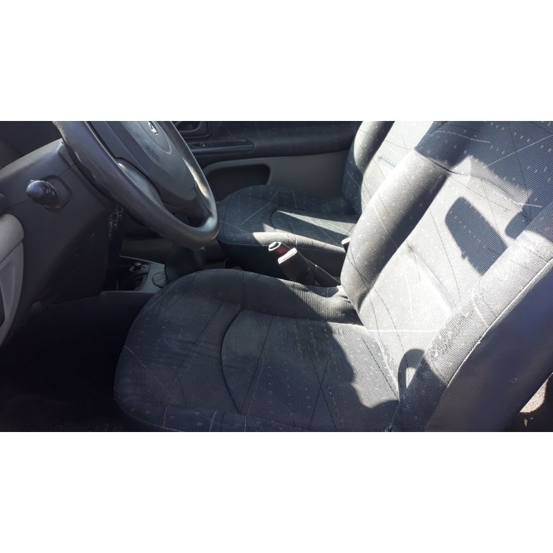 renault clio ii fase ii (b/cb0) del año 2001