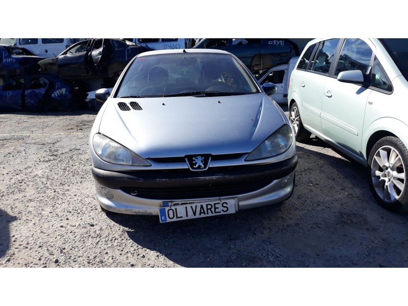 peugeot 206 berlina del año 2001