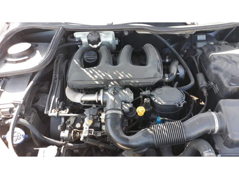 peugeot 206 berlina del año 2001