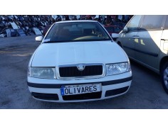 skoda octavia berlina (1u2) del año 2000