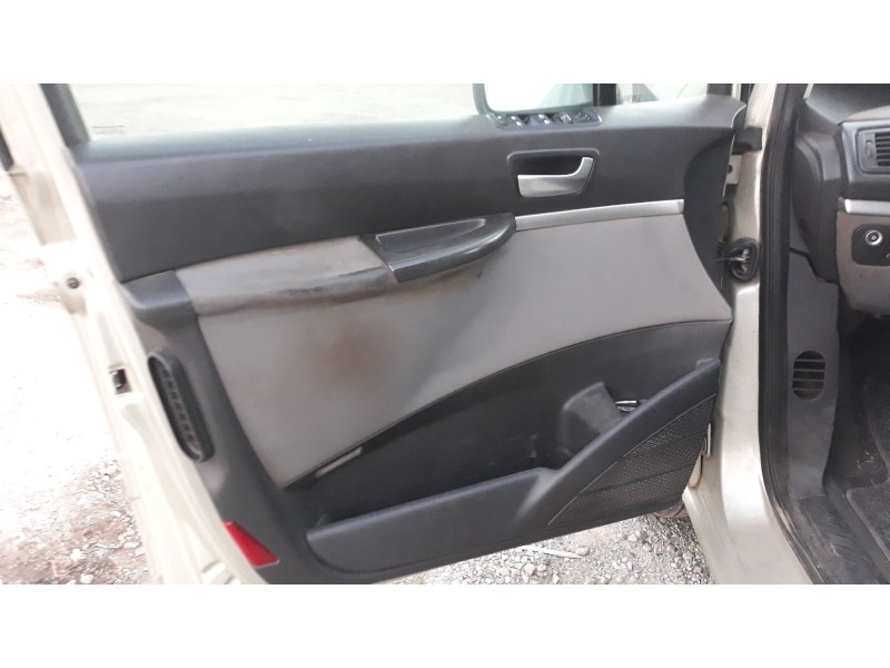 peugeot 807 del año 2005