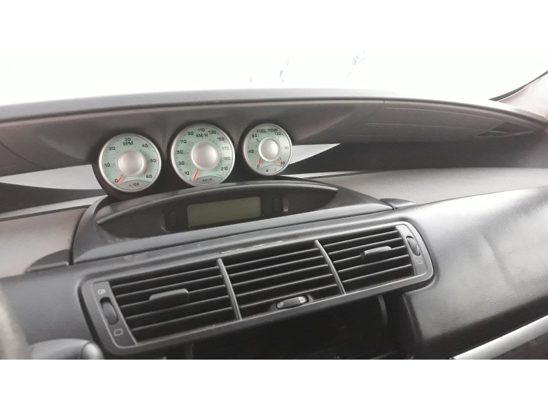 peugeot 807 del año 2005