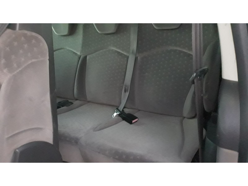 peugeot 807 del año 2005