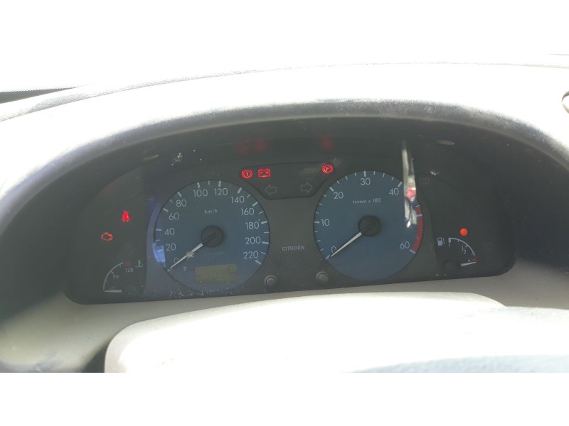 citroen xsara berlina del año 2002