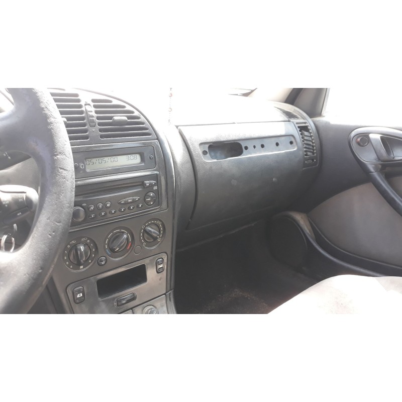 citroen xsara berlina del año 2002