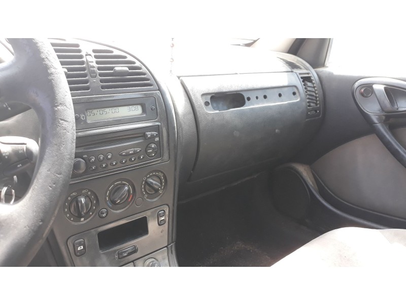 citroen xsara berlina del año 2002