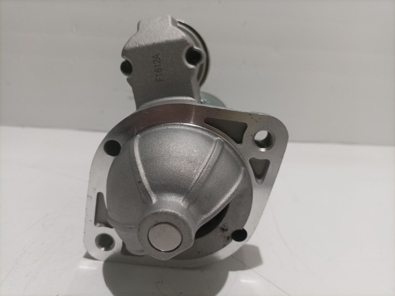 Recambio de soporte de paragolpe para mitsubishi galloper (hyundai) 2.5 turbodiesel referencia OEM IAM CGB23869  