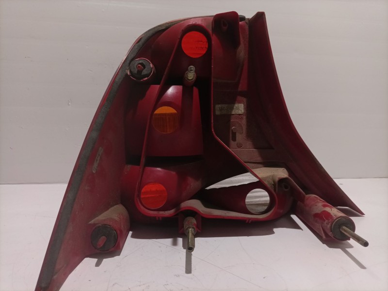 Recambio de piloto trasero derecho para ford focus berlina (cak) ambiente referencia OEM IAM XS4X13404BC  