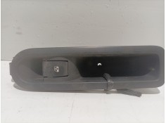Recambio de mando elevalunas trasero derecho para renault scenic ii grand confort dynamique referencia OEM IAM 315029B 2808202 